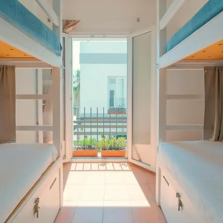 Kite Hostel *